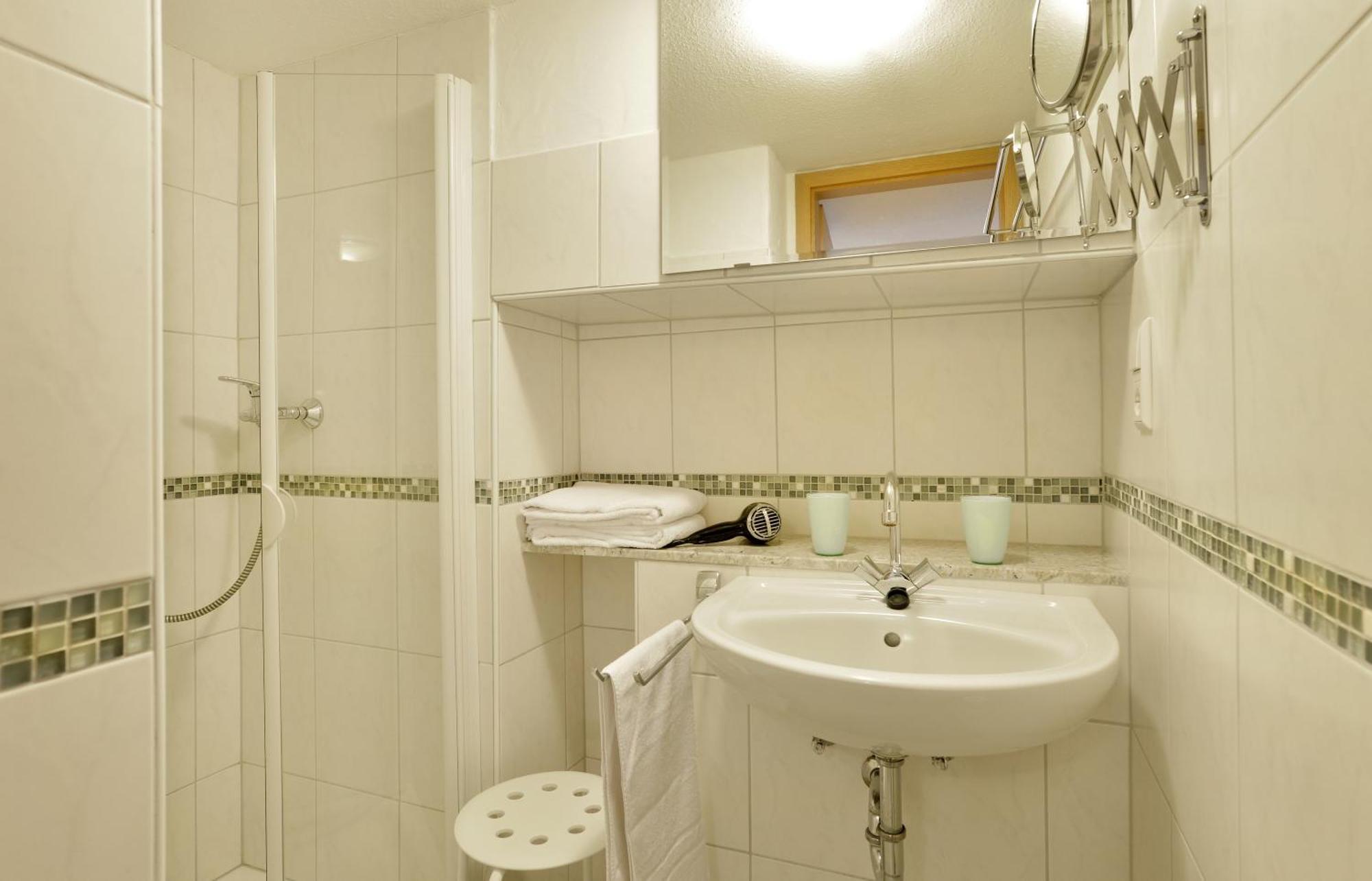 Ferienwohnung Weingut Hommes Ernst Exterior foto