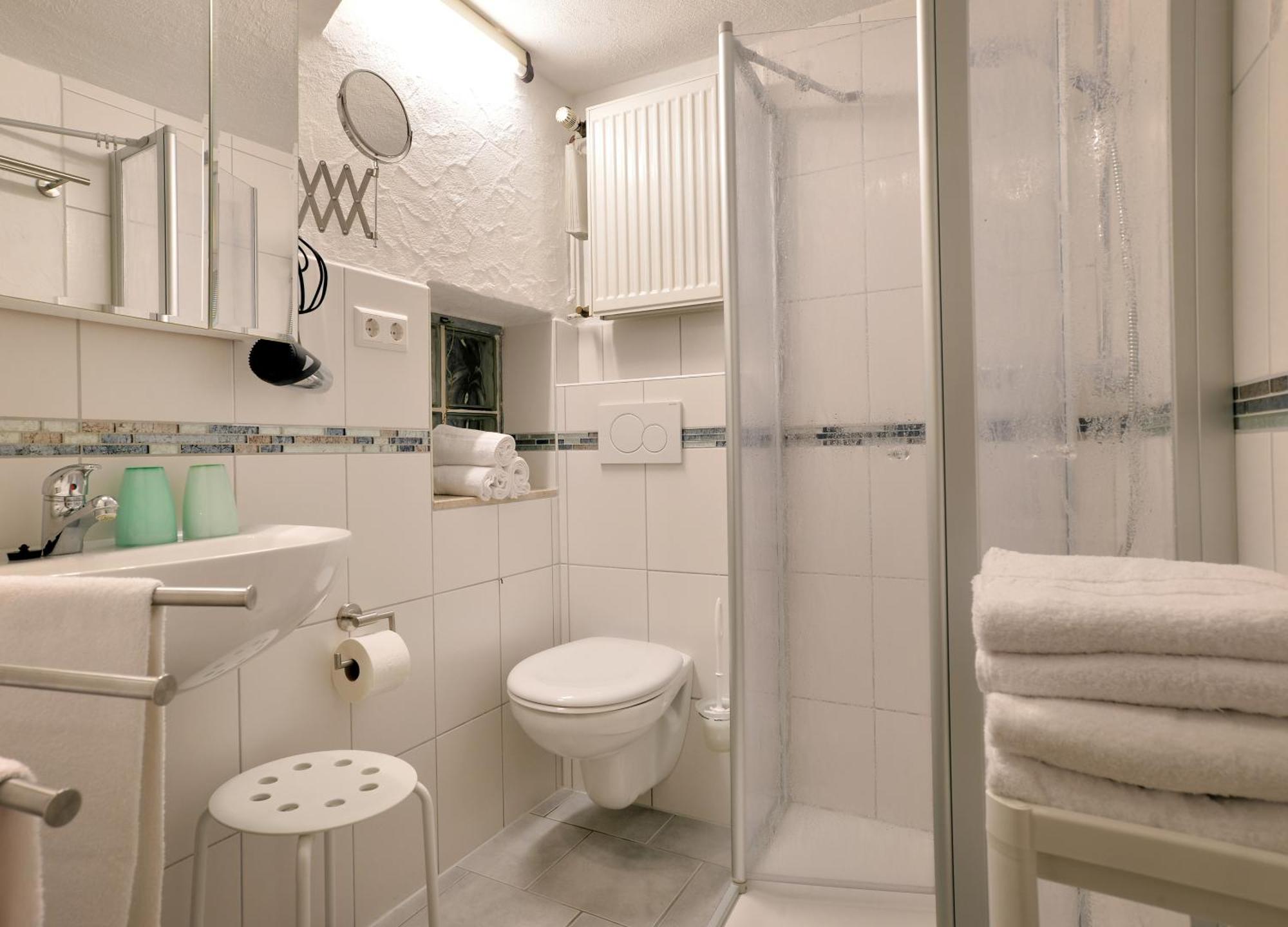Ferienwohnung Weingut Hommes Ernst Zimmer foto